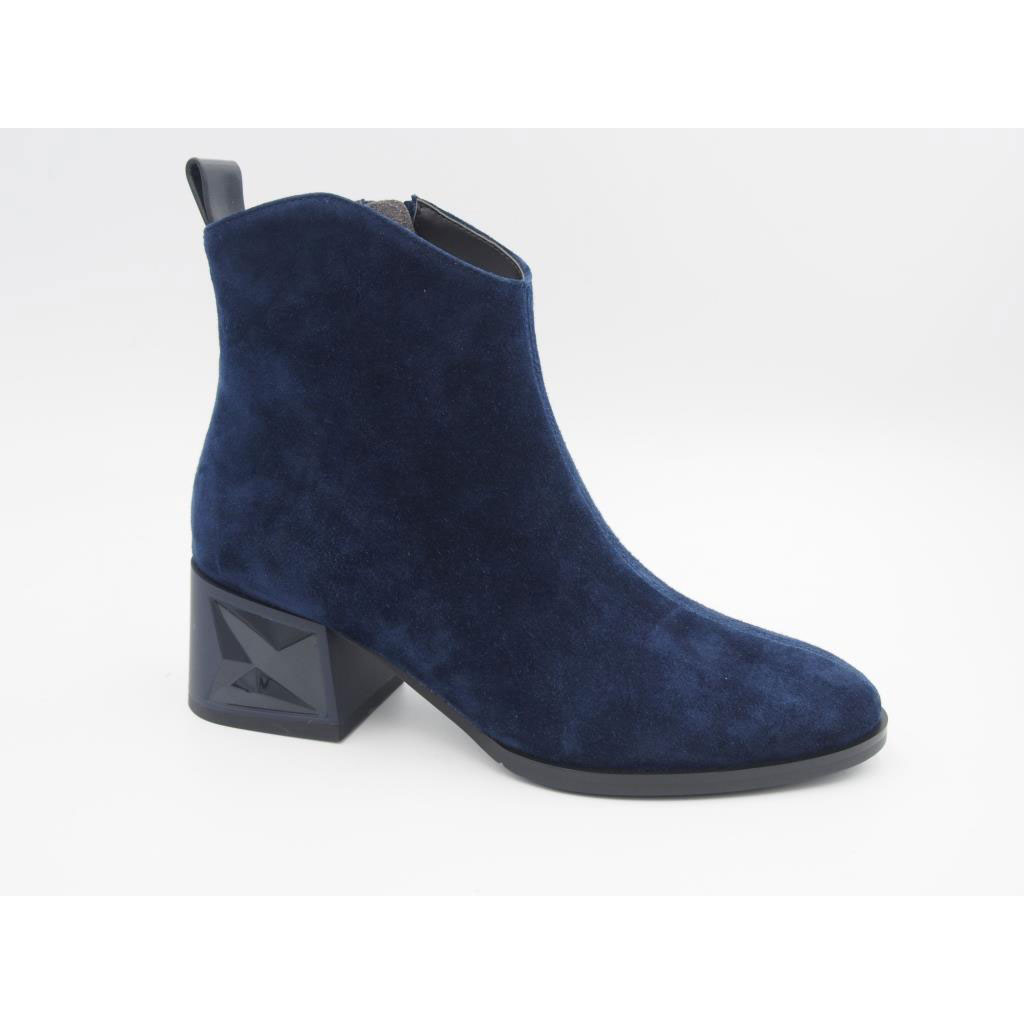 NAVY SUEDE ankle boot